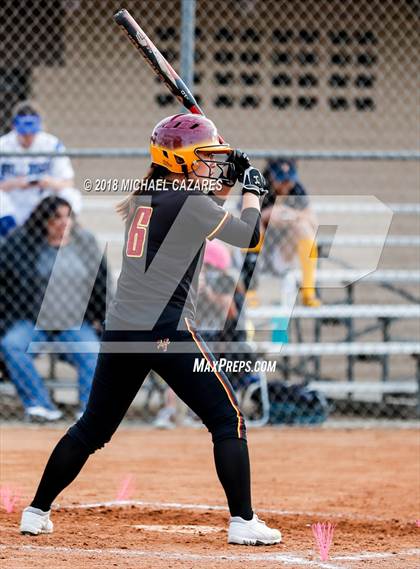 Thumbnail 3 in Cathedral Catholic vs. Torrey Pines photogallery.