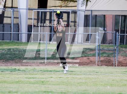 Thumbnail 3 in Cathedral Catholic vs. Torrey Pines photogallery.