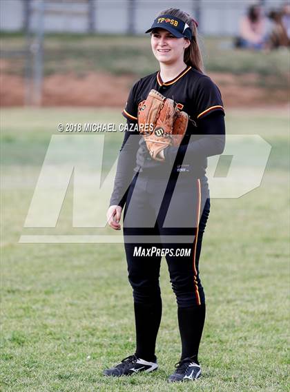 Thumbnail 1 in Cathedral Catholic vs. Torrey Pines photogallery.