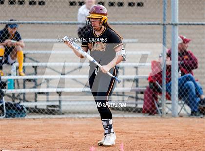 Thumbnail 2 in Cathedral Catholic vs. Torrey Pines photogallery.