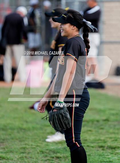 Thumbnail 3 in Cathedral Catholic vs. Torrey Pines photogallery.
