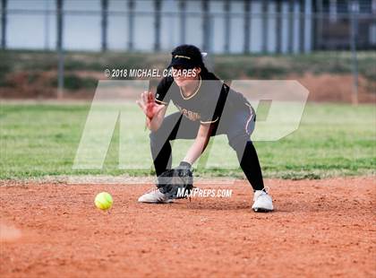 Thumbnail 2 in Cathedral Catholic vs. Torrey Pines photogallery.
