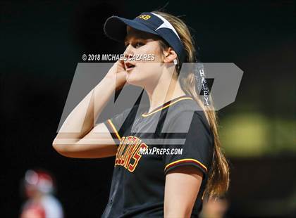Thumbnail 3 in Cathedral Catholic vs. Torrey Pines photogallery.