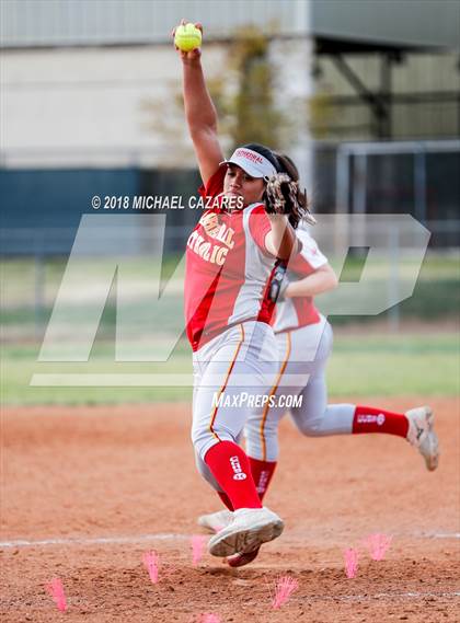 Thumbnail 2 in Cathedral Catholic vs. Torrey Pines photogallery.