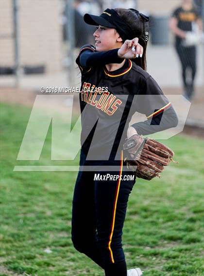 Thumbnail 2 in Cathedral Catholic vs. Torrey Pines photogallery.