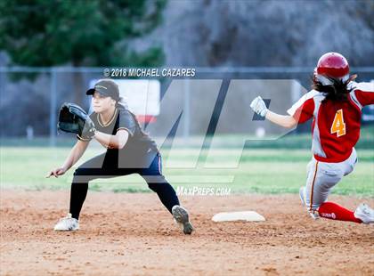 Thumbnail 3 in Cathedral Catholic vs. Torrey Pines photogallery.