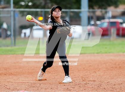 Thumbnail 1 in Cathedral Catholic vs. Torrey Pines photogallery.