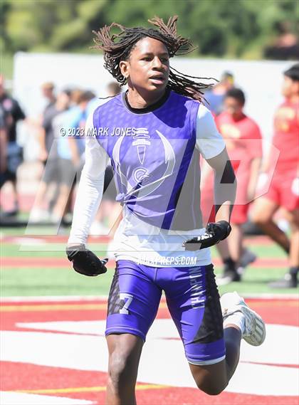 Thumbnail 2 in Cesar Chavez vs. Show Low (Mingus 7 on 7 Tournament) photogallery.