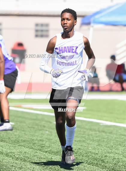 Thumbnail 2 in Cesar Chavez vs. Show Low (Mingus 7 on 7 Tournament) photogallery.