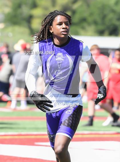 Thumbnail 3 in Cesar Chavez vs. Show Low (Mingus 7 on 7 Tournament) photogallery.