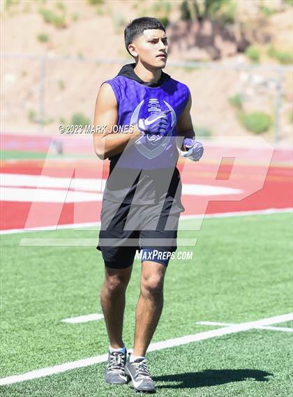 Thumbnail 2 in Cesar Chavez vs. Show Low (Mingus 7 on 7 Tournament) photogallery.