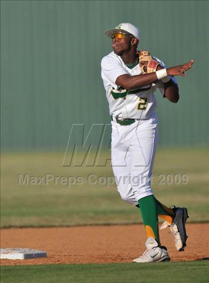 Thumbnail 3 in Adams vs Smith (Class 4A Region II Playoffs) photogallery.