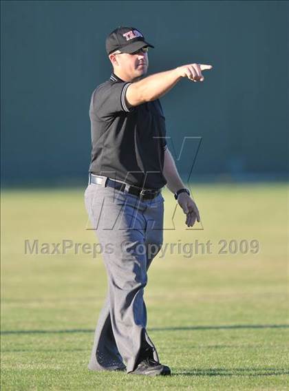 Thumbnail 1 in Adams vs Smith (Class 4A Region II Playoffs) photogallery.