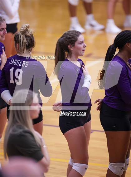 Thumbnail 2 in Arlington @ DeSoto Central photogallery.