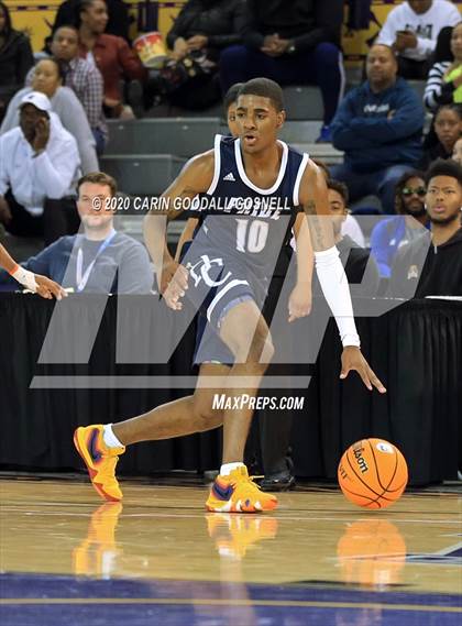 Thumbnail 1 in North Edgecombe vs. Henderson Collegiate (NCHSAA 1A Regional Playoff) photogallery.