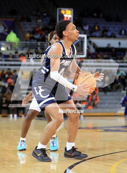 Thumbnail 1 in North Edgecombe vs. Henderson Collegiate (NCHSAA 1A Regional Playoff) photogallery.