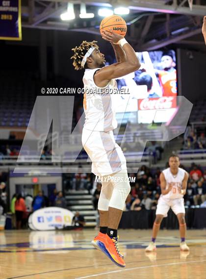 Thumbnail 3 in North Edgecombe vs. Henderson Collegiate (NCHSAA 1A Regional Playoff) photogallery.