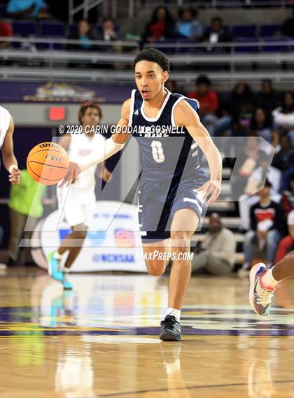 Thumbnail 1 in North Edgecombe vs. Henderson Collegiate (NCHSAA 1A Regional Playoff) photogallery.