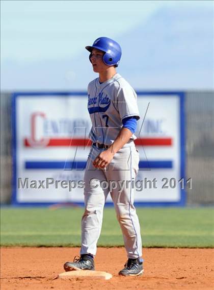 Thumbnail 2 in San Fernando vs. Sierra Vista (Blazer Bash) photogallery.
