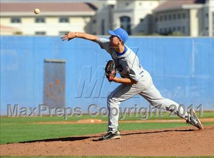 Thumbnail 2 in San Fernando vs. Sierra Vista (Blazer Bash) photogallery.