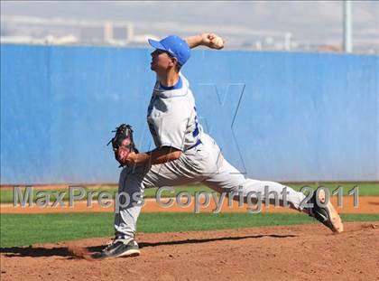Thumbnail 3 in San Fernando vs. Sierra Vista (Blazer Bash) photogallery.