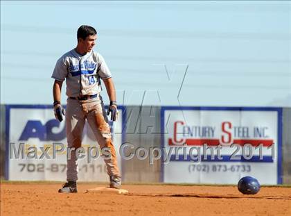 Thumbnail 2 in San Fernando vs. Sierra Vista (Blazer Bash) photogallery.