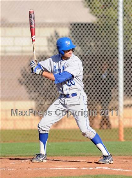 Thumbnail 3 in San Fernando vs. Sierra Vista (Blazer Bash) photogallery.