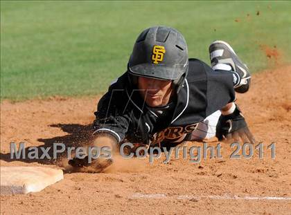 Thumbnail 3 in San Fernando vs. Sierra Vista (Blazer Bash) photogallery.