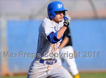 Thumbnail 3 in San Fernando vs. Sierra Vista (Blazer Bash) photogallery.