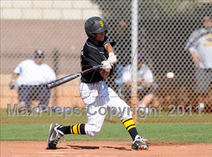 Thumbnail 1 in San Fernando vs. Sierra Vista (Blazer Bash) photogallery.