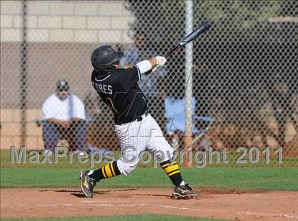 Thumbnail 2 in San Fernando vs. Sierra Vista (Blazer Bash) photogallery.