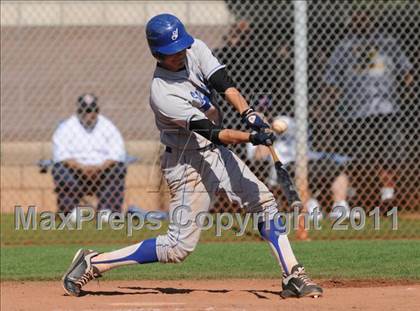 Thumbnail 2 in San Fernando vs. Sierra Vista (Blazer Bash) photogallery.
