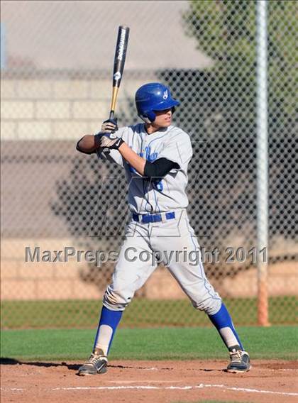 Thumbnail 1 in San Fernando vs. Sierra Vista (Blazer Bash) photogallery.