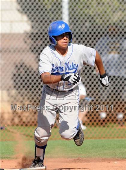 Thumbnail 3 in San Fernando vs. Sierra Vista (Blazer Bash) photogallery.