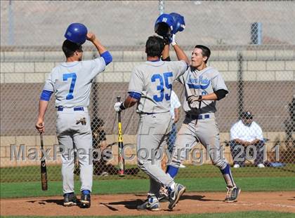 Thumbnail 1 in San Fernando vs. Sierra Vista (Blazer Bash) photogallery.