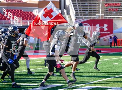 Thumbnail 3 in Corner Canyon vs. Lehi (UHSAA 6A Semifinal) photogallery.