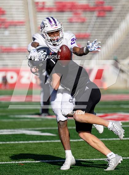 Thumbnail 1 in Corner Canyon vs. Lehi (UHSAA 6A Semifinal) photogallery.