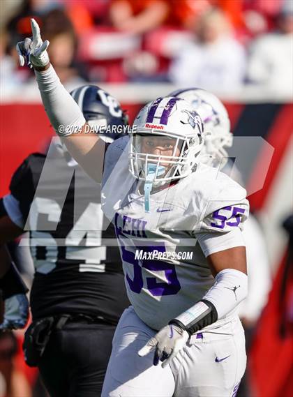 Thumbnail 2 in Corner Canyon vs. Lehi (UHSAA 6A Semifinal) photogallery.
