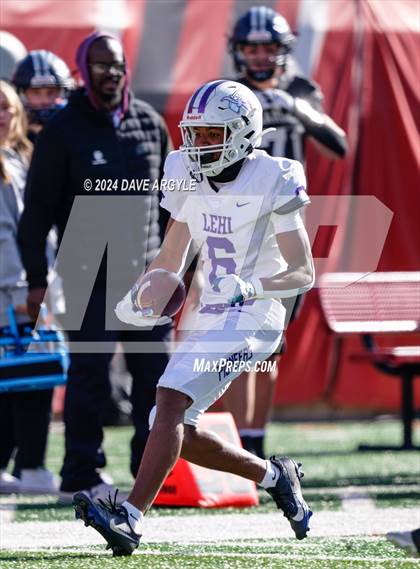 Thumbnail 3 in Corner Canyon vs. Lehi (UHSAA 6A Semifinal) photogallery.