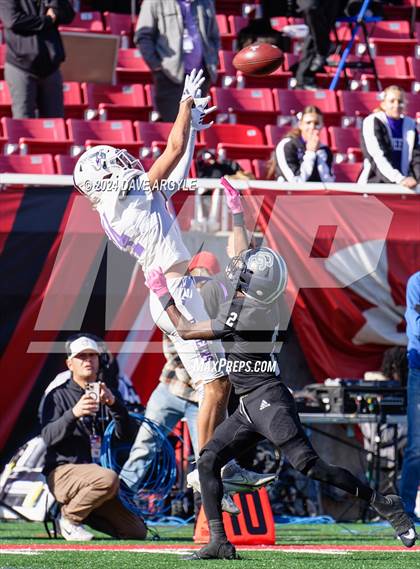 Thumbnail 2 in Corner Canyon vs. Lehi (UHSAA 6A Semifinal) photogallery.