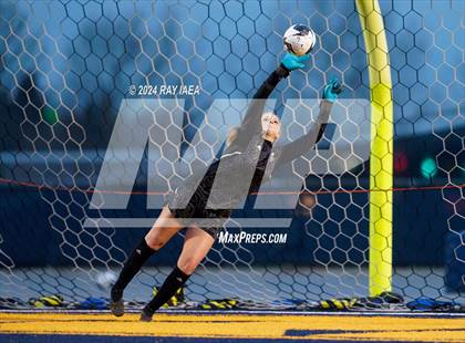 Thumbnail 2 in Inderkum vs. Davis Sr. (CIF SJS D1 Playoff) photogallery.