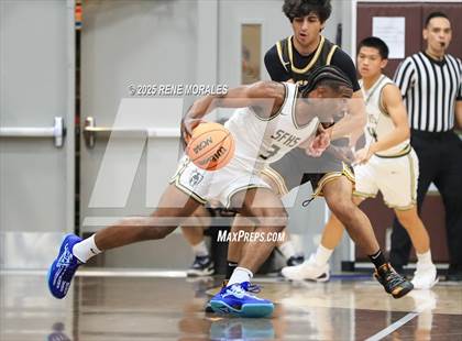 Thumbnail 2 in Crespi vs St Francis photogallery.