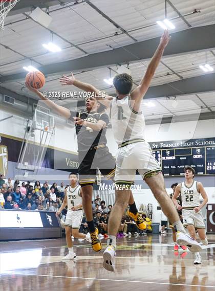 Thumbnail 3 in Crespi vs St Francis photogallery.