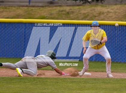 Thumbnail 2 in Berean Christian vs. San Marin photogallery.