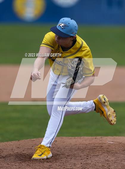 Thumbnail 3 in Berean Christian vs. San Marin photogallery.