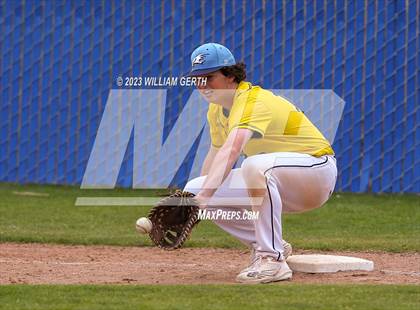 Thumbnail 1 in Berean Christian vs. San Marin photogallery.