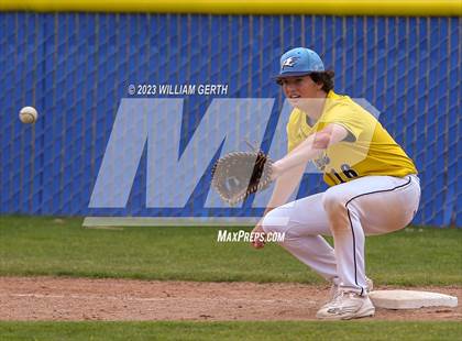 Thumbnail 3 in Berean Christian vs. San Marin photogallery.