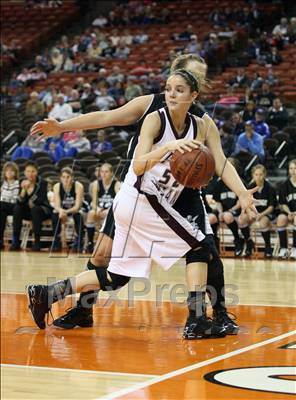 Thumbnail 3 in Lindsay vs Martins Mill (UIL D1 1A  Semifinals) photogallery.