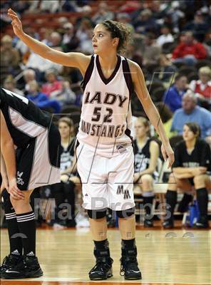 Thumbnail 2 in Lindsay vs Martins Mill (UIL D1 1A  Semifinals) photogallery.
