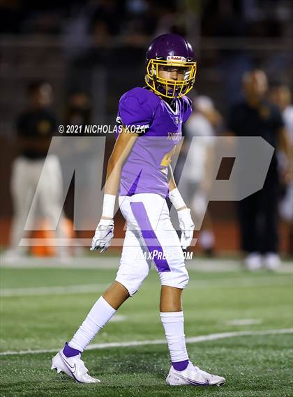 Thumbnail 1 in Lynwood vs. Firebaugh (Lynwood City Classic) photogallery.